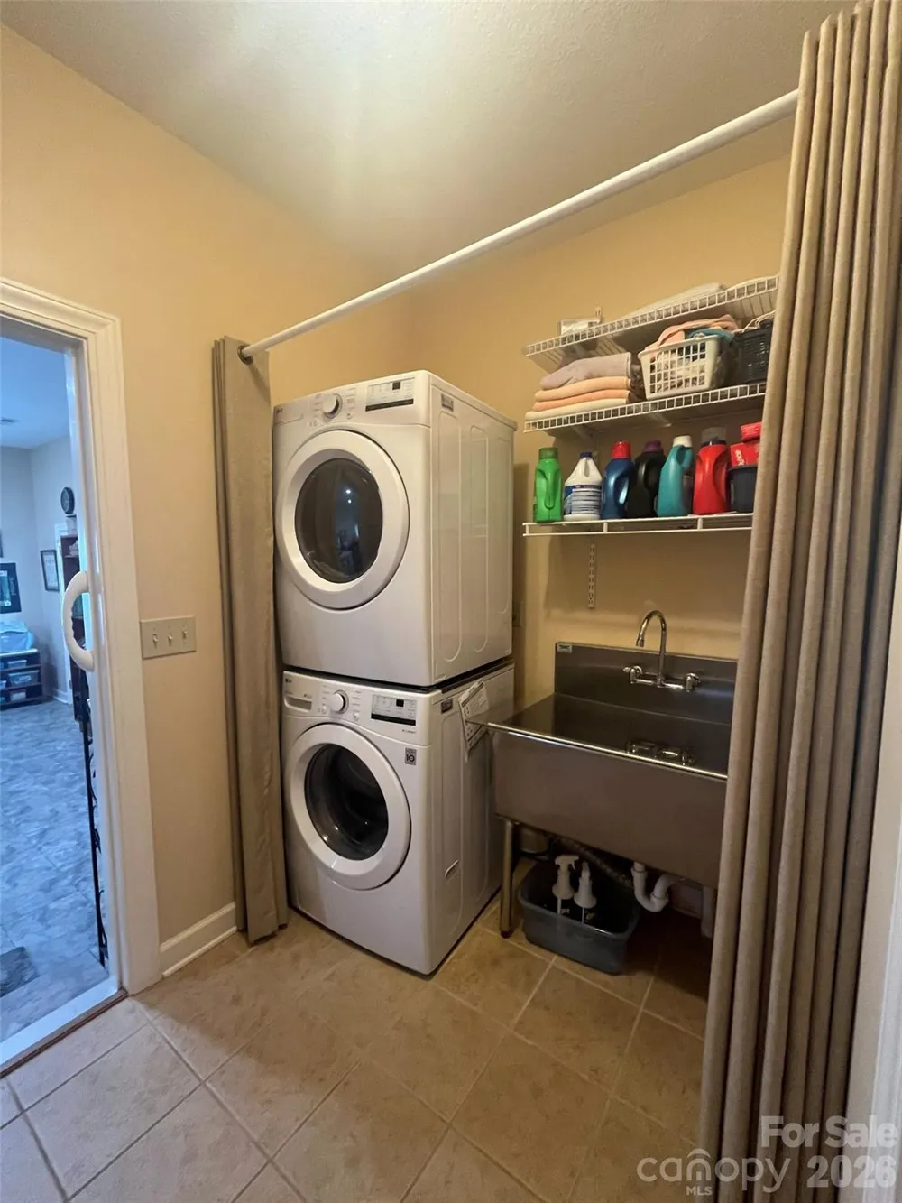 150 Holly Springs Road Hendersonville, NC 28729
