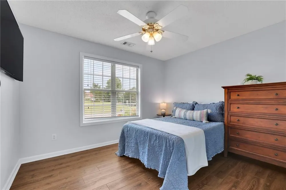 7660 Streamside Lane Cumming, GA 30028
