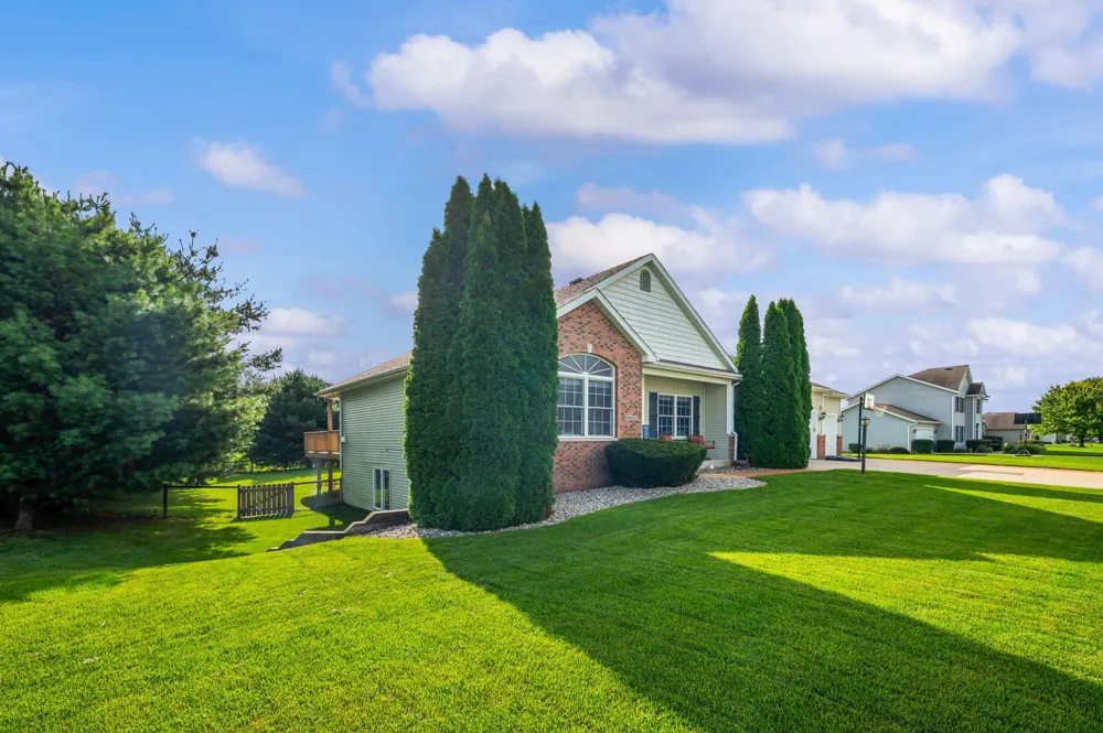 69265 Sundance Drive Edwardsburg, MI 49112