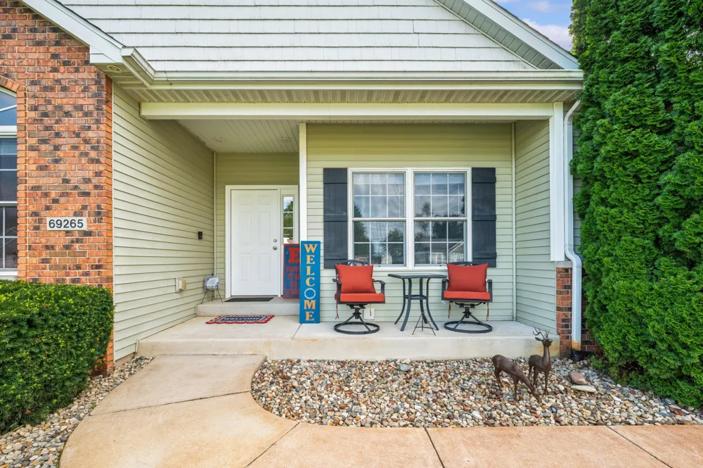 69265 Sundance Drive Edwardsburg, MI 49112