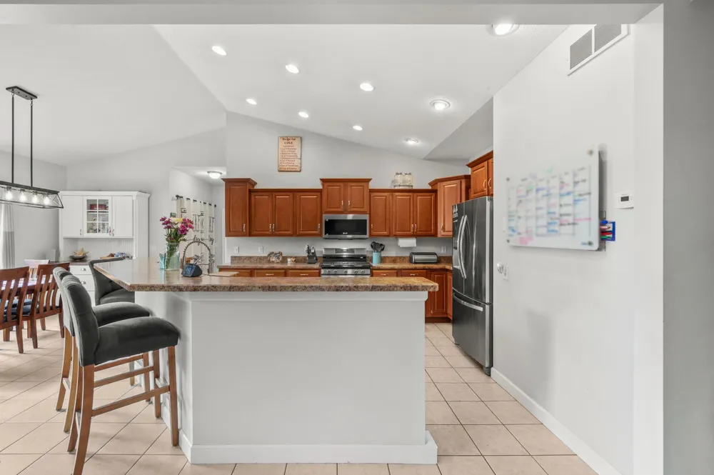 69265 Sundance Drive Edwardsburg, MI 49112