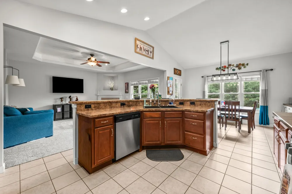 69265 Sundance Drive Edwardsburg, MI 49112
