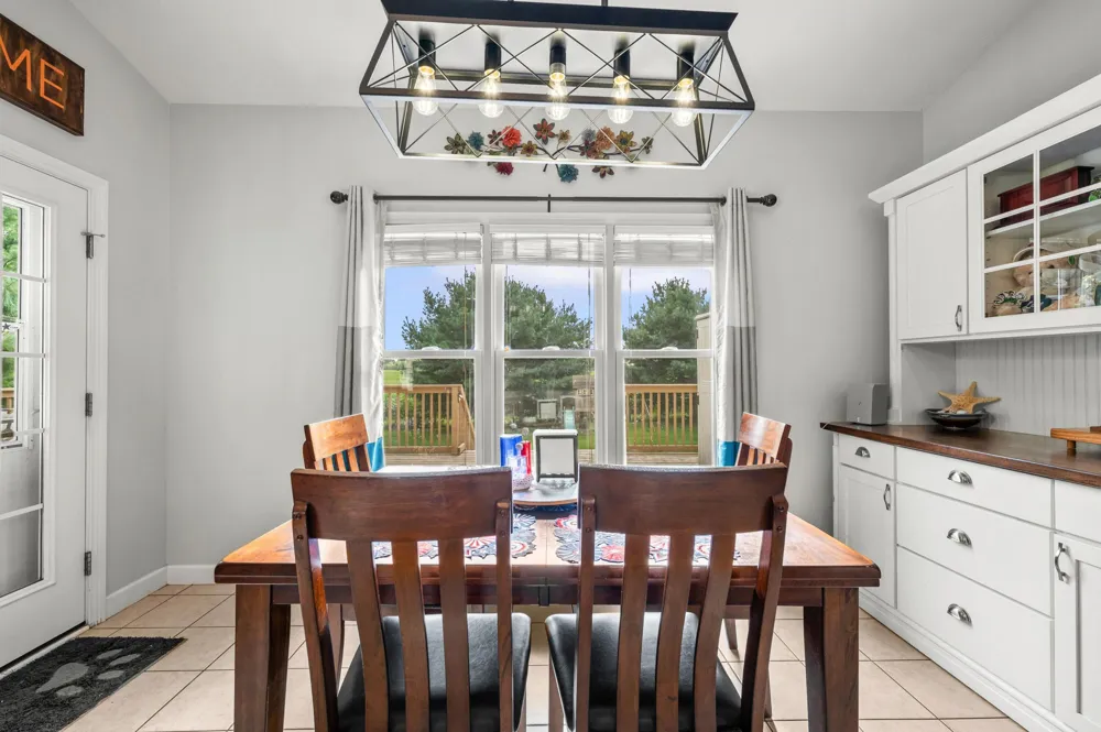 69265 Sundance Drive Edwardsburg, MI 49112