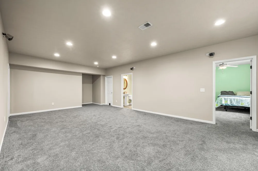 69265 Sundance Drive Edwardsburg, MI 49112