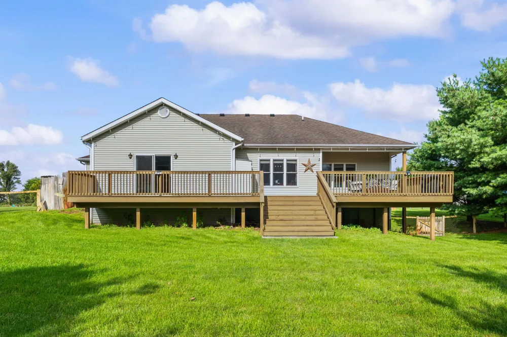 69265 Sundance Drive Edwardsburg, MI 49112