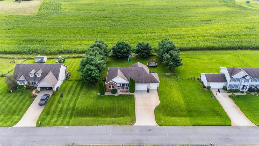 69265 Sundance Drive Edwardsburg, MI 49112