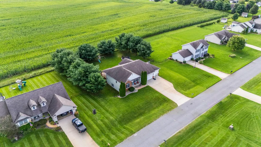 69265 Sundance Drive Edwardsburg, MI 49112