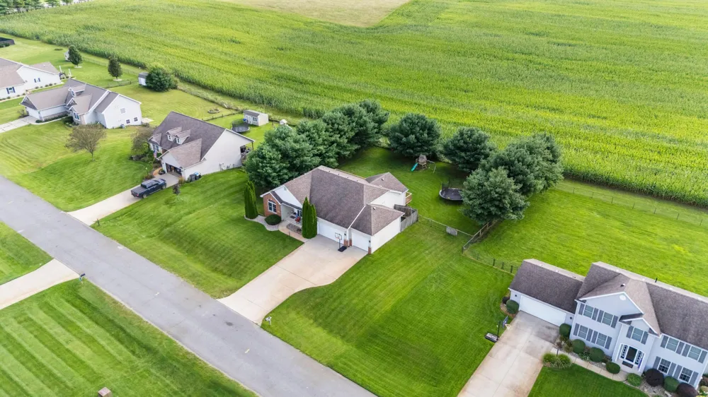 69265 Sundance Drive Edwardsburg, MI 49112