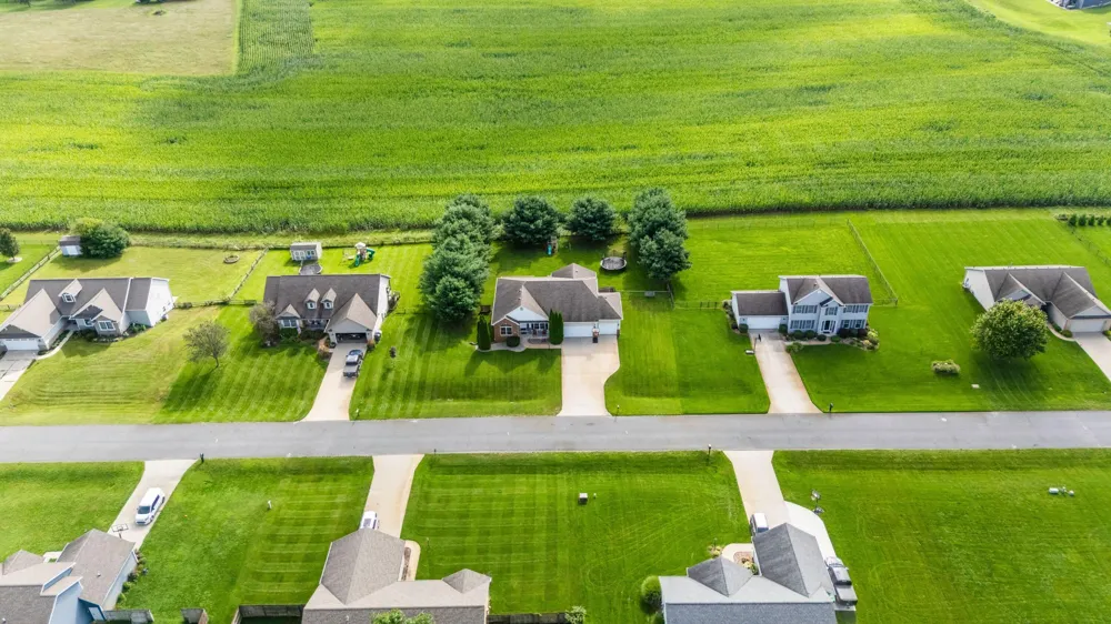 69265 Sundance Drive Edwardsburg, MI 49112