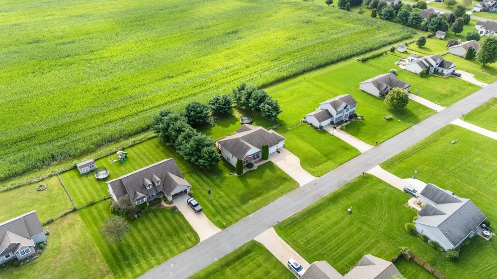 69265 Sundance Drive Edwardsburg, MI 49112