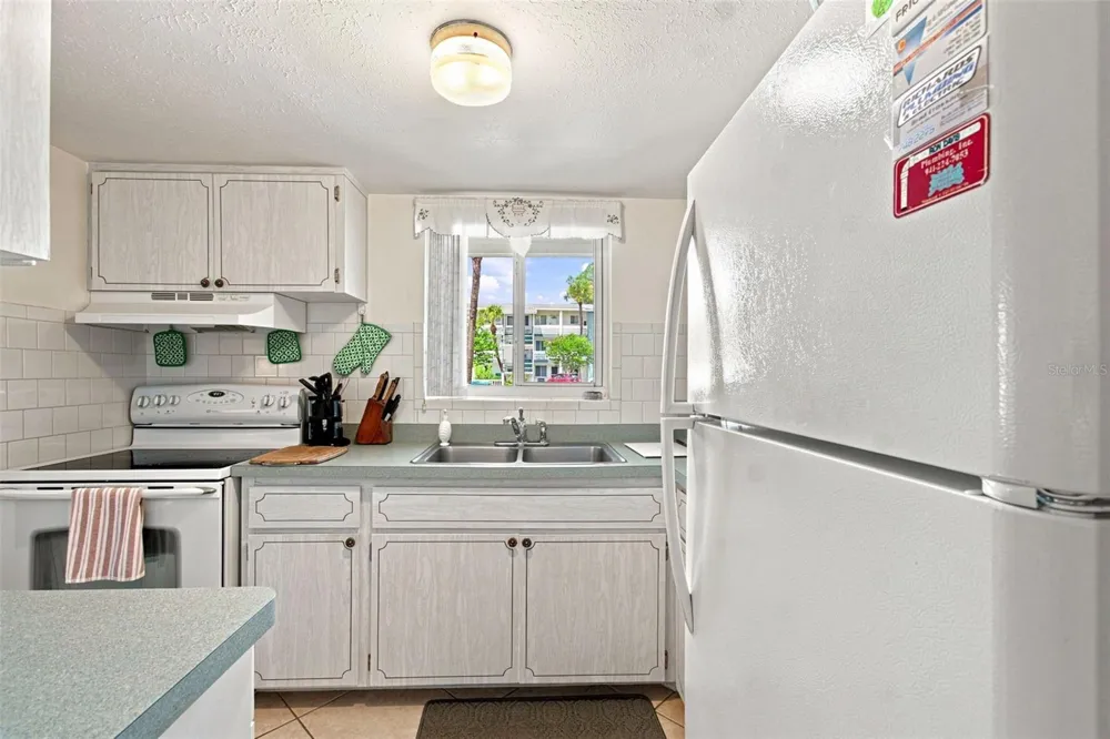 5913 17TH STREET W #1 Bradenton, FL 34207