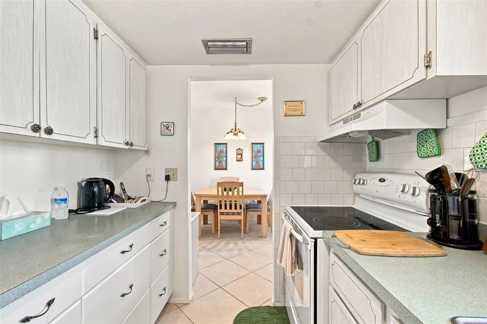 5913 17TH STREET W #1 Bradenton, FL 34207