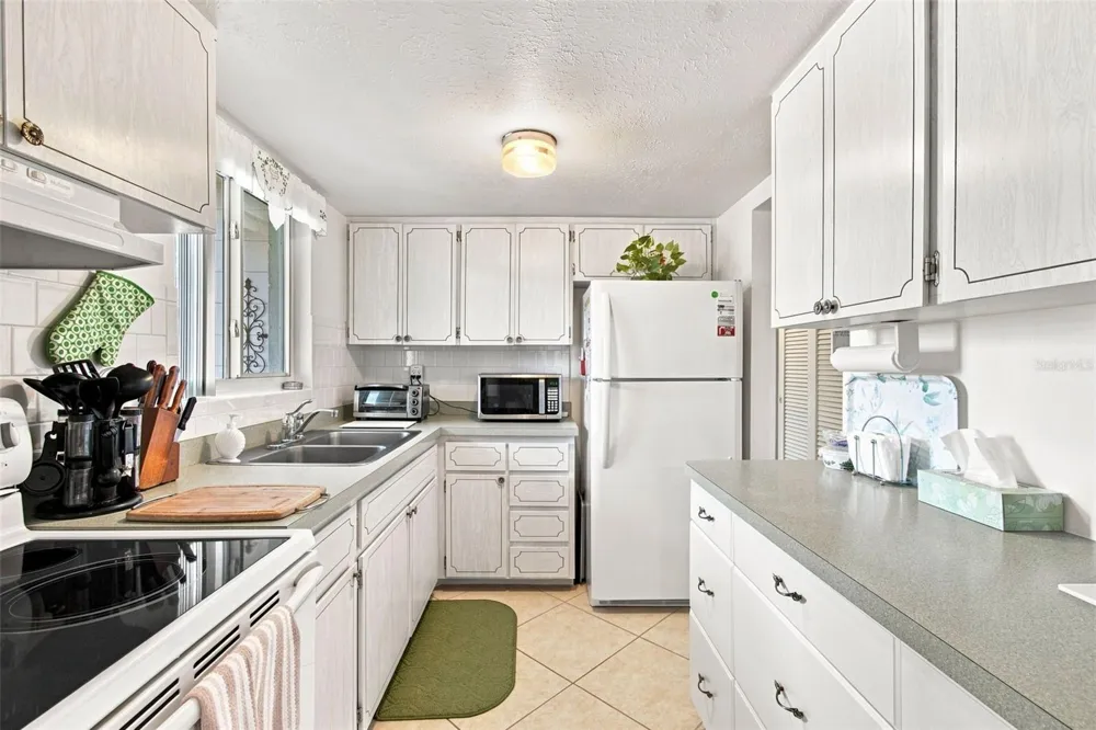 5913 17TH STREET W #1 Bradenton, FL 34207