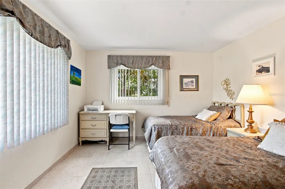 5913 17TH STREET W #1 Bradenton, FL 34207