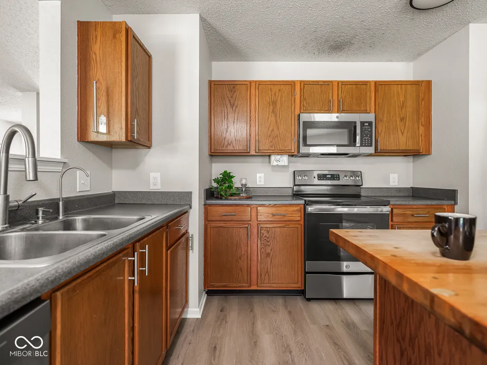 914 Indigo Drive Greenfield, IN 46140