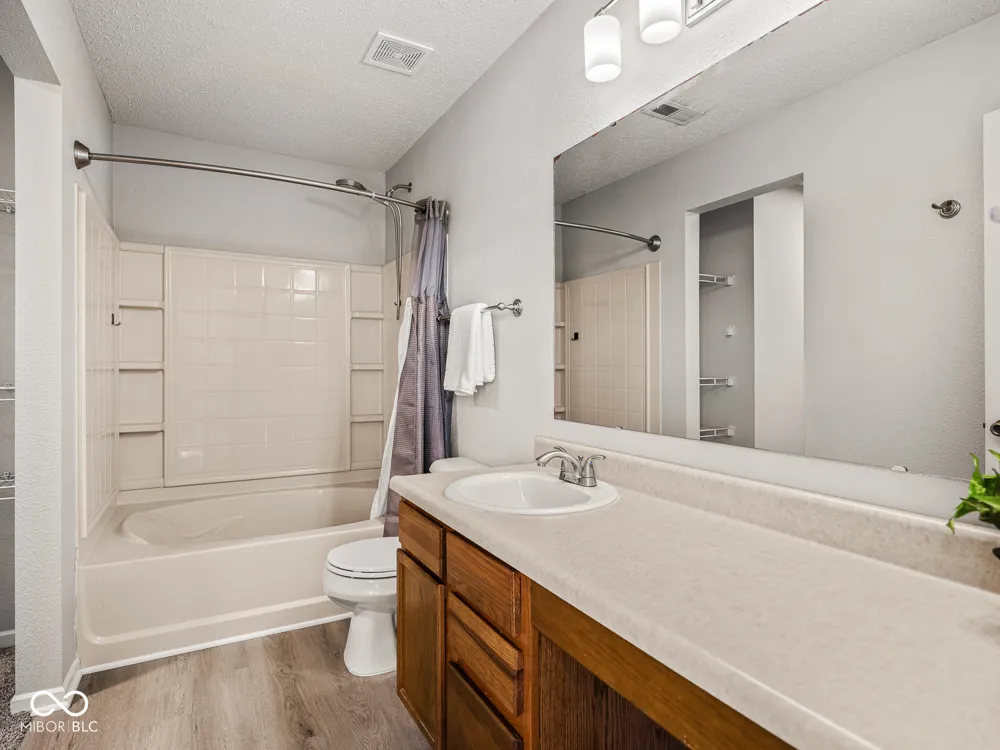 914 Indigo Drive Greenfield, IN 46140