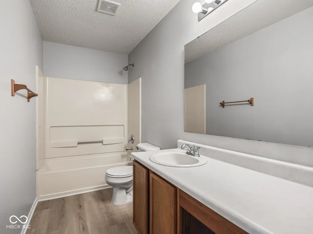 914 Indigo Drive Greenfield, IN 46140