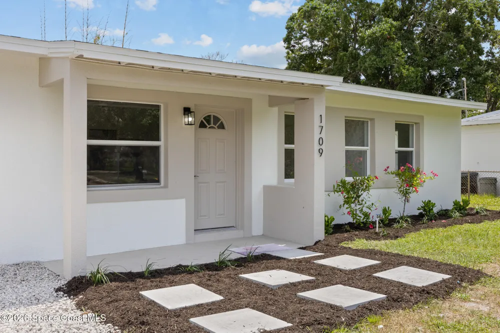 1709 Wayne Drive Melbourne, FL 32901