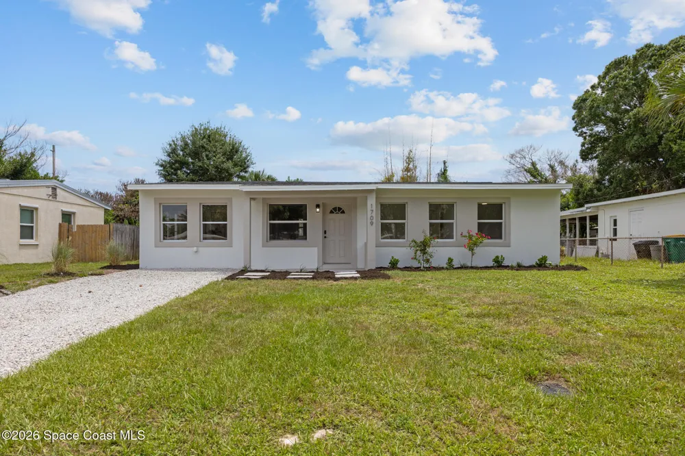 1709 Wayne Drive Melbourne, FL 32901