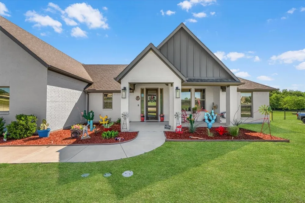 250 Odell Road Springtown, TX 76082