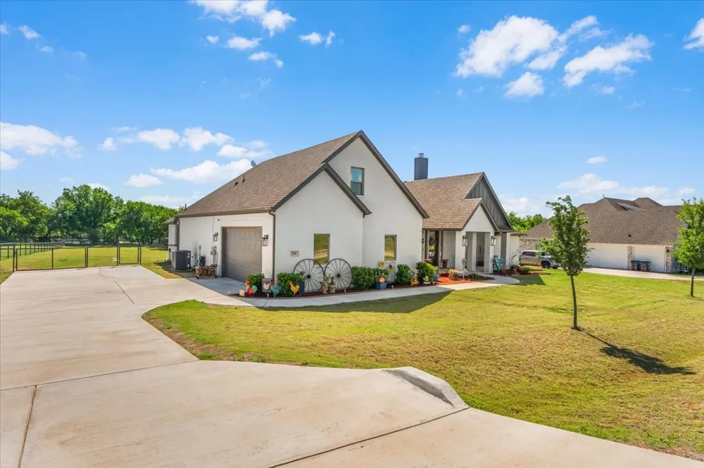 250 Odell Road Springtown, TX 76082