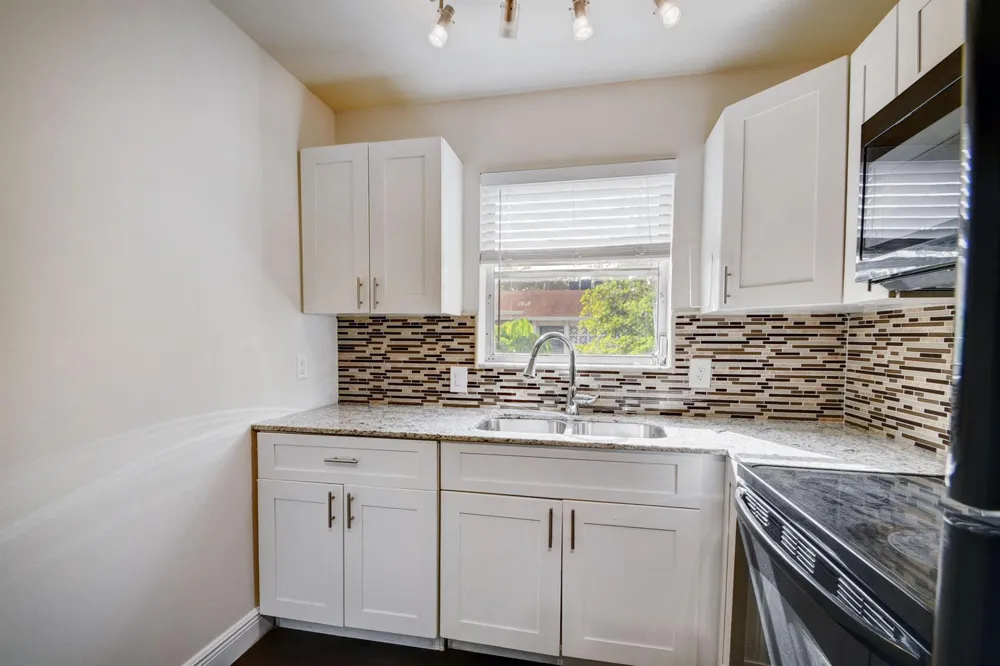 1733 3rd Avenue #24 Lake Worth, FL 33460