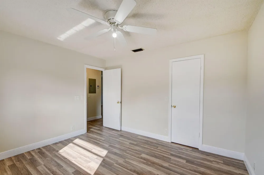1733 3rd Avenue #24 Lake Worth, FL 33460