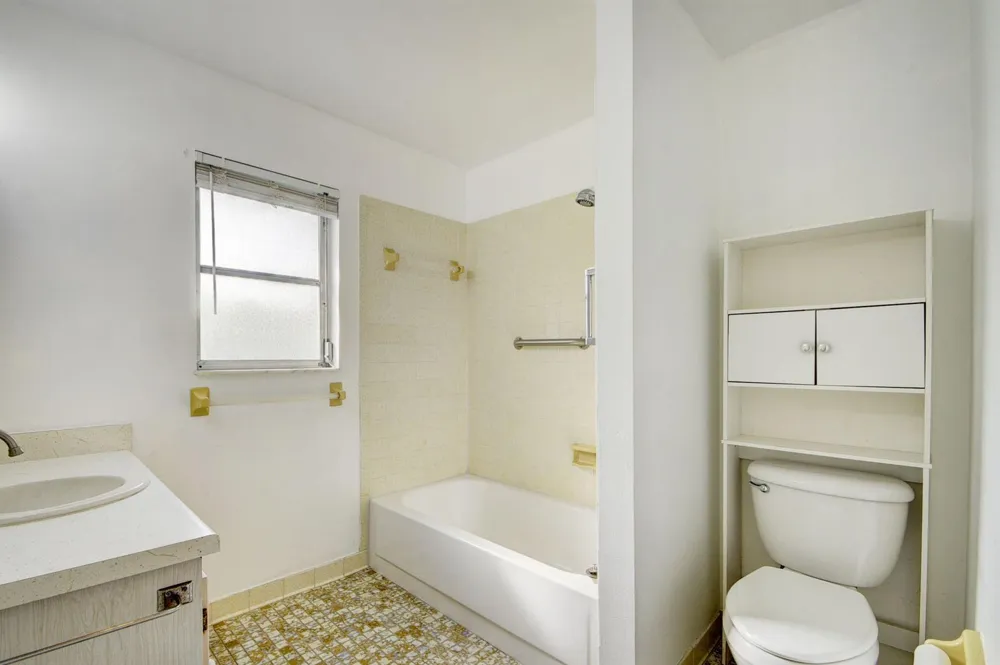 1733 3rd Avenue #24 Lake Worth, FL 33460