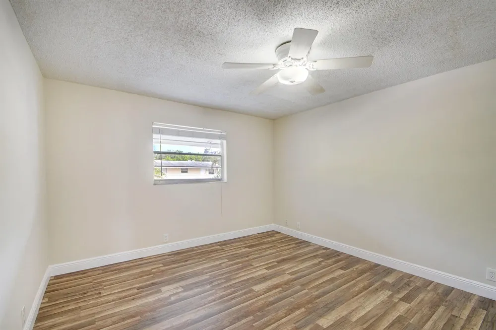 1733 3rd Avenue #24 Lake Worth, FL 33460