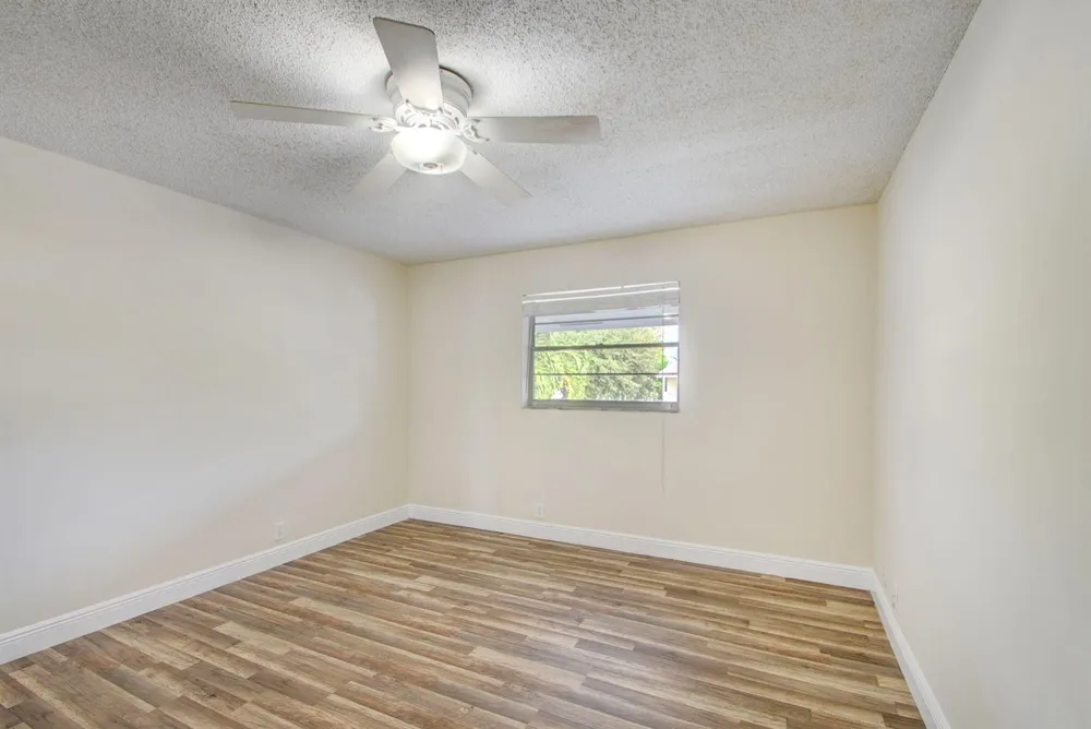 1733 3rd Avenue #24 Lake Worth, FL 33460