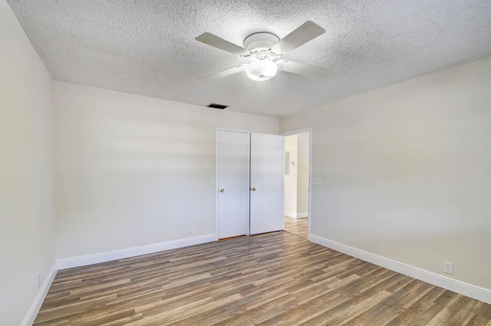 1733 3rd Avenue #24 Lake Worth, FL 33460