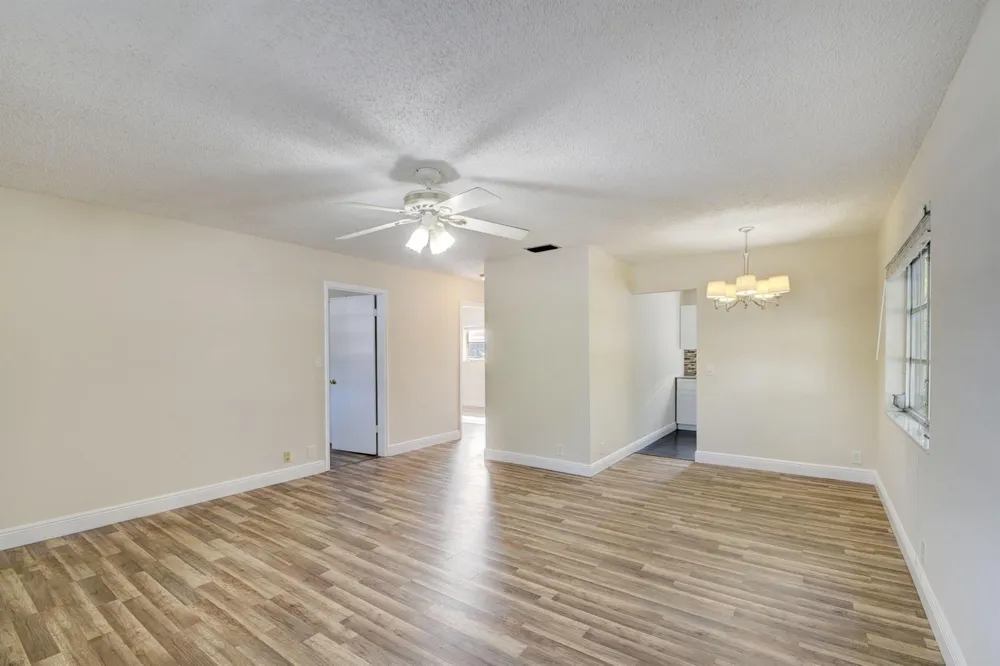 1733 3rd Avenue #24 Lake Worth, FL 33460