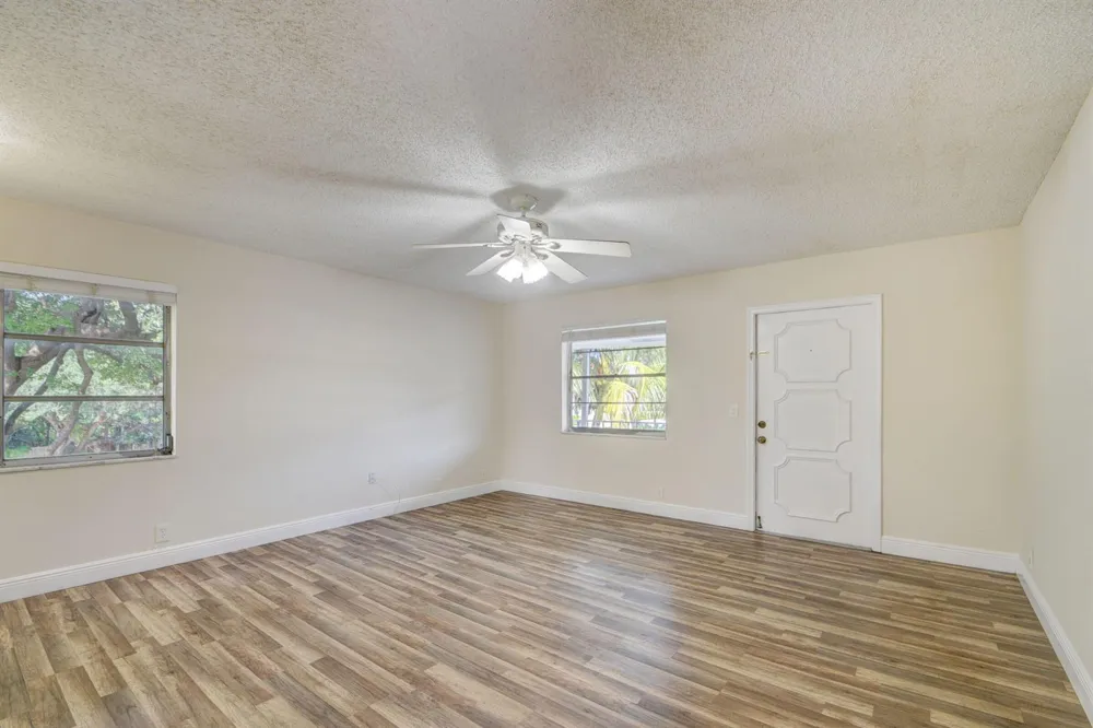1733 3rd Avenue #24 Lake Worth, FL 33460