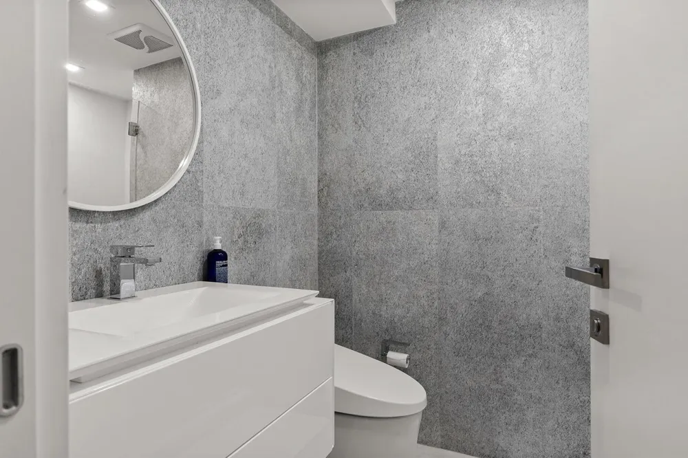 170 OCEAN BOULEVARD #209 Palm Beach, FL 33480
