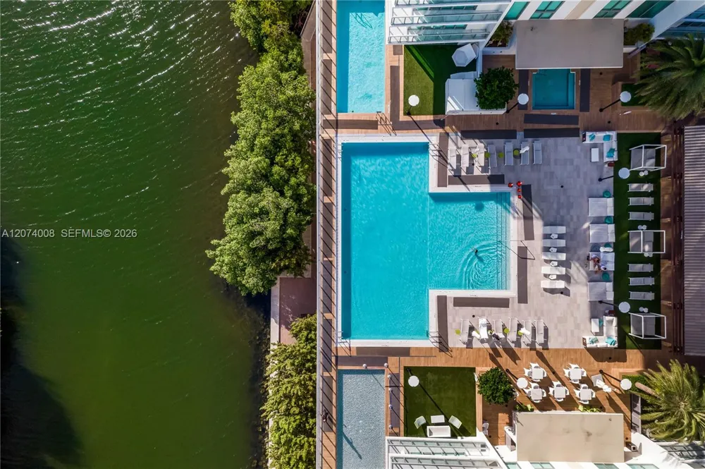 330 Sunny Isles Blvd #5-2403 Sunny Isles Beach, FL 33160