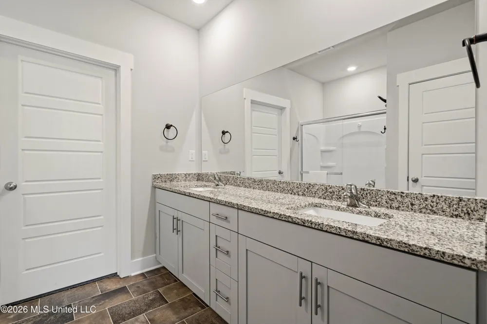 2084 Tulip Drive Hernando, MS 38632