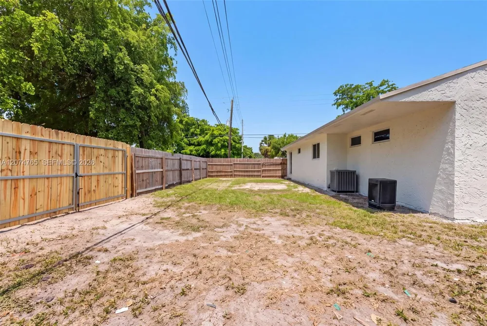 2390 Superior St Opa-Locka, FL 33054