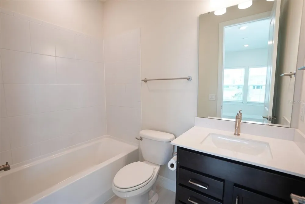 8087 FENTON STREET Orlando, FL 32836