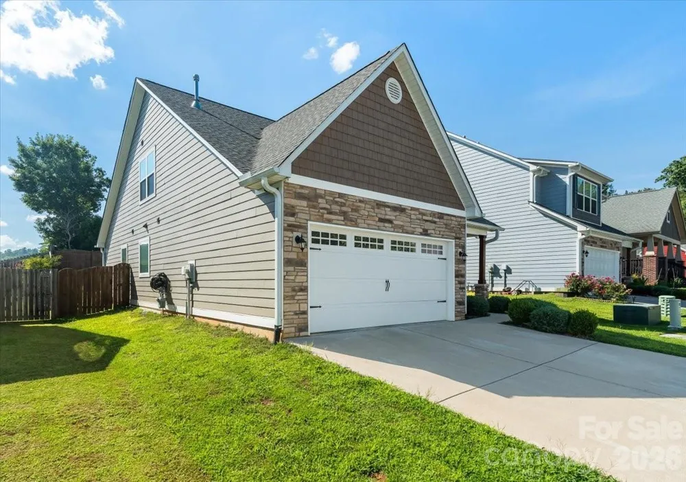 15 Hyde Park Place Arden, NC 28704