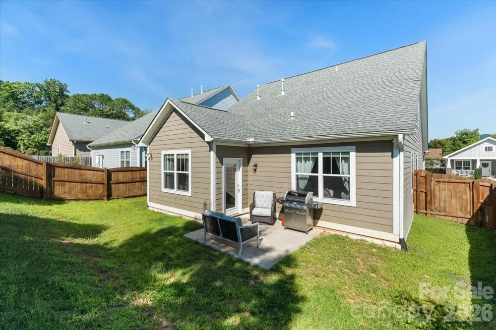 15 Hyde Park Place Arden, NC 28704