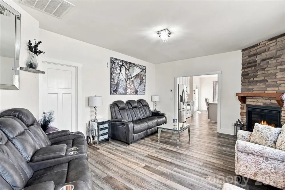 15 Hyde Park Place Arden, NC 28704