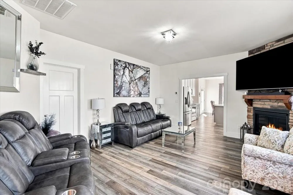 15 Hyde Park Place Arden, NC 28704