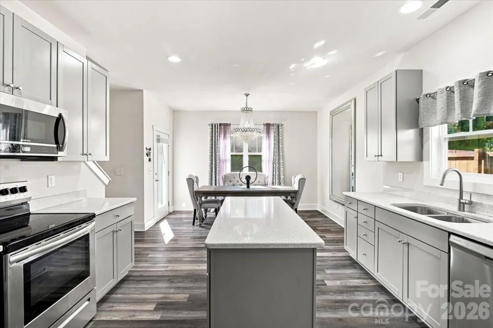 15 Hyde Park Place Arden, NC 28704