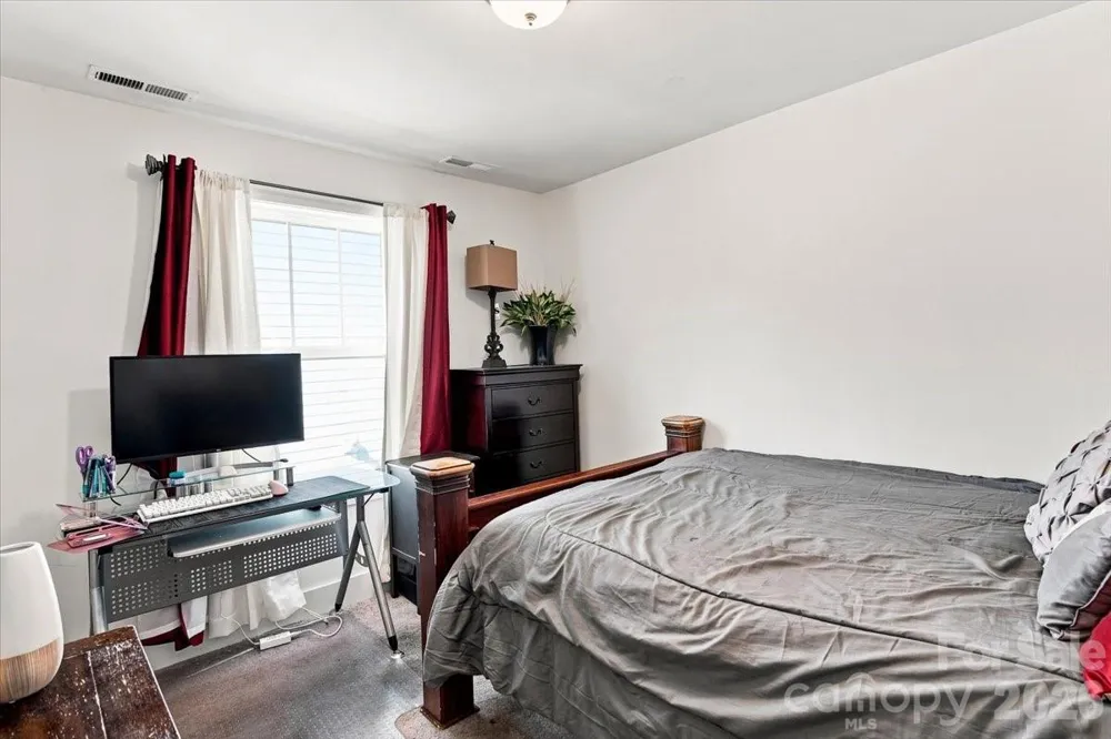 15 Hyde Park Place Arden, NC 28704