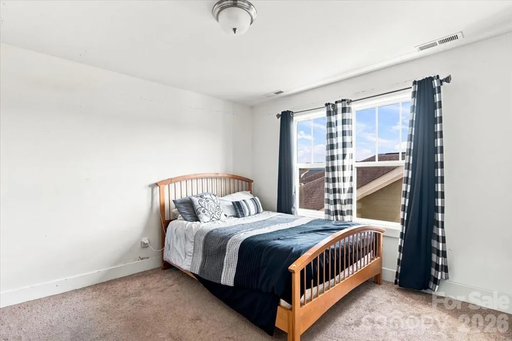 15 Hyde Park Place Arden, NC 28704