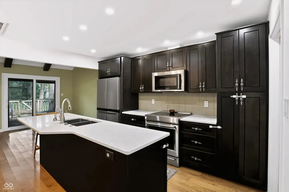 4235 Larkspur Trace Indianapolis, IN 46237
