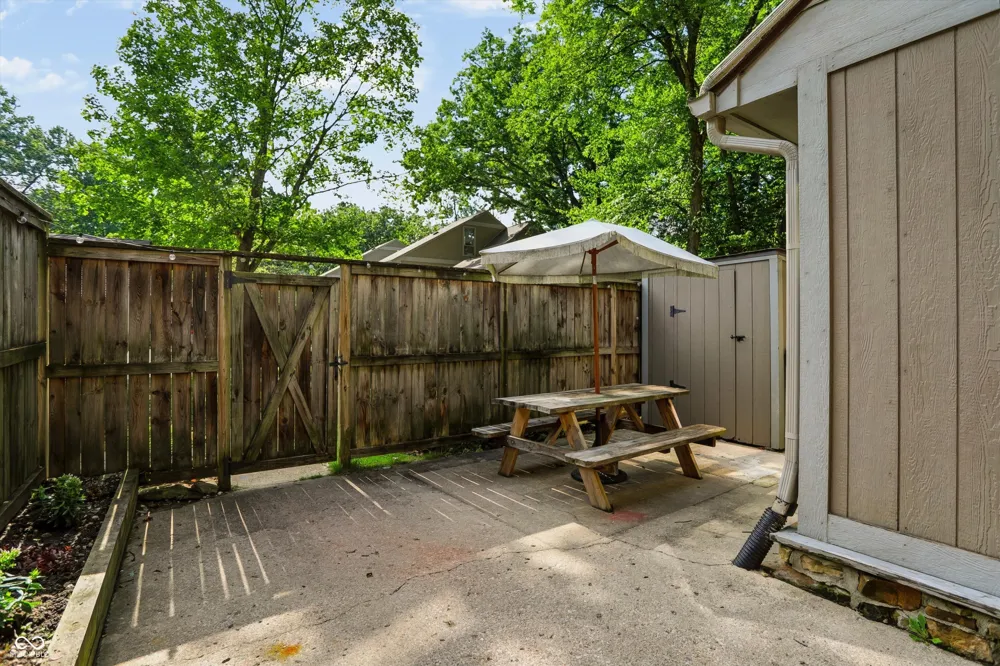 4235 Larkspur Trace Indianapolis, IN 46237