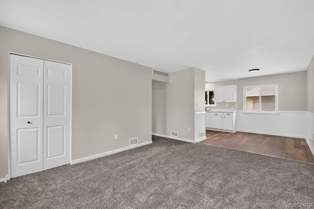 26990 Leroy Street Taylor City, MI 48180