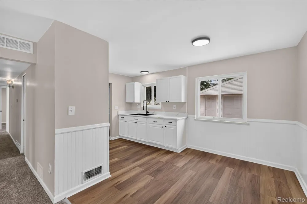 26990 Leroy Street Taylor City, MI 48180