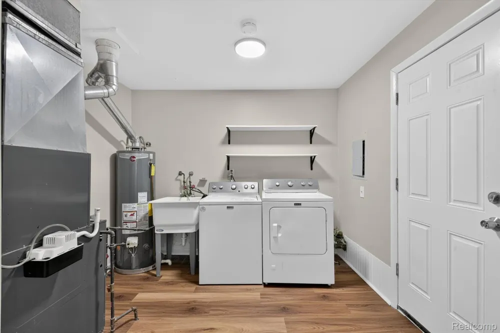 26990 Leroy Street Taylor City, MI 48180